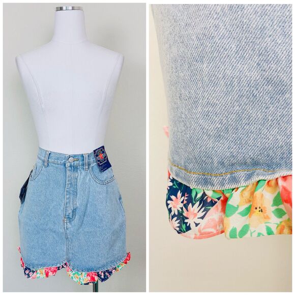 1990s Vintage Deadstock Light Wash Denim Mini Skirt / 90s Floral Jean Medium - Picture 1 of 9